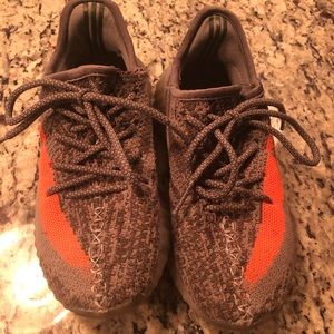 Kids yeezys size 3